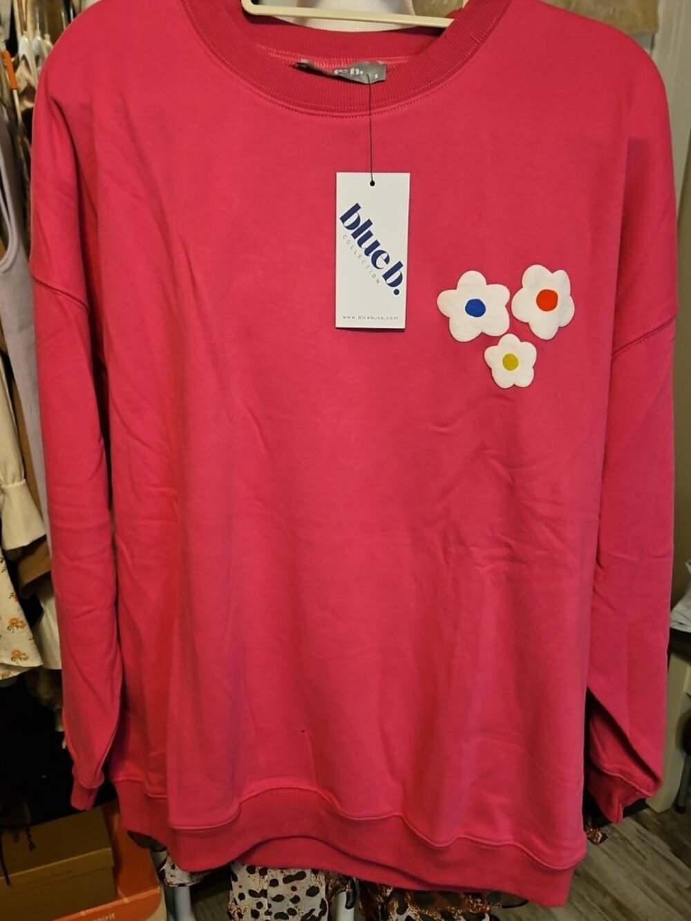 Women's Hot Pink Floral Appliqué Sweatshirt